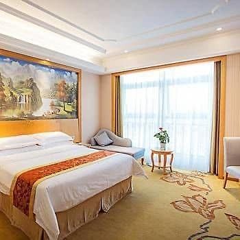 Vienna International Hotel Leshan Dış mekan fotoğraf